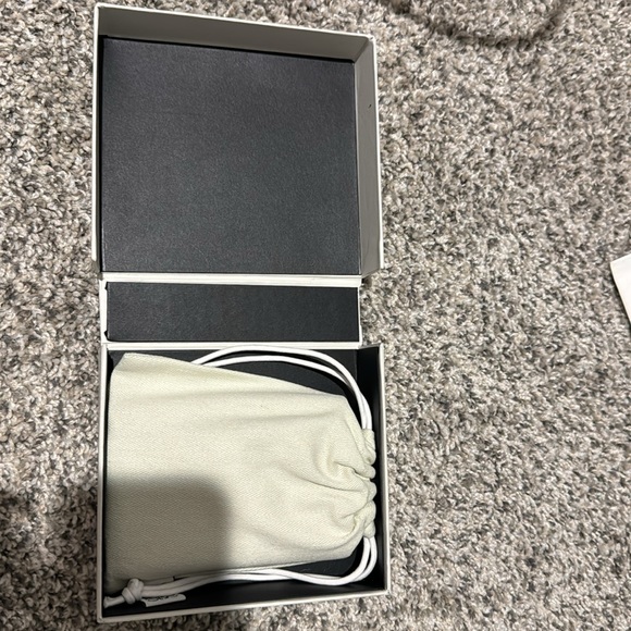 NIB Loewe Anagram Small Vertical Wallet in Pink Tulip - Picture 8 of 9